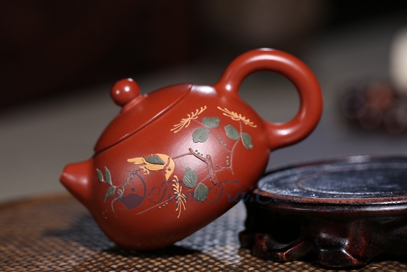 Ấm Trà Tây Thi Hoạ Mi Hoa Cúc Chu Sa 150ml am tra tay thi hoa mi hoa cuc 1 - Ấm Trà Tây Thi Hoạ Mi Hoa Cúc Chu Sa 150ml